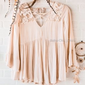 Lightweight Ruffle top.